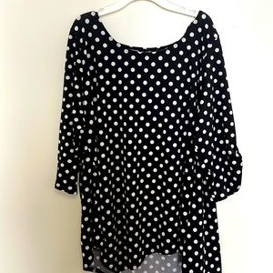 Spotted black and white blouse